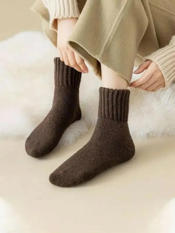 Women's Comfy Fall & Winter Mid-Calf Socks (5 Pairs)
