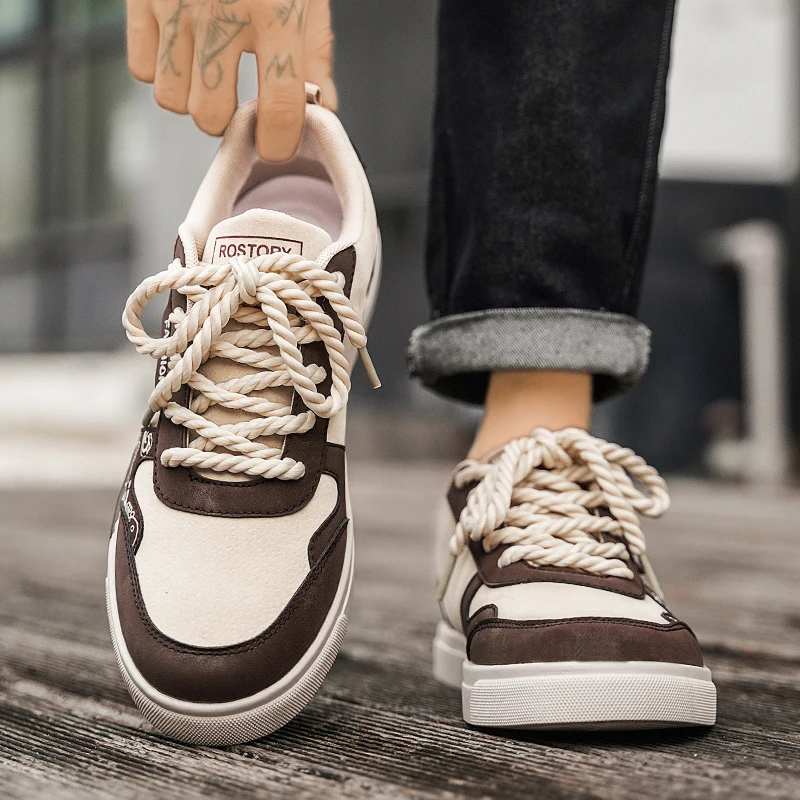 Wesley Canvas Sneaker