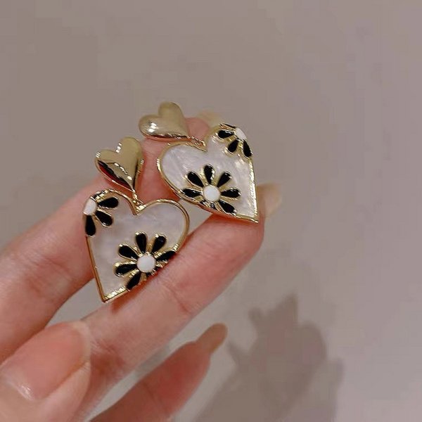 Flora Daze Earrings