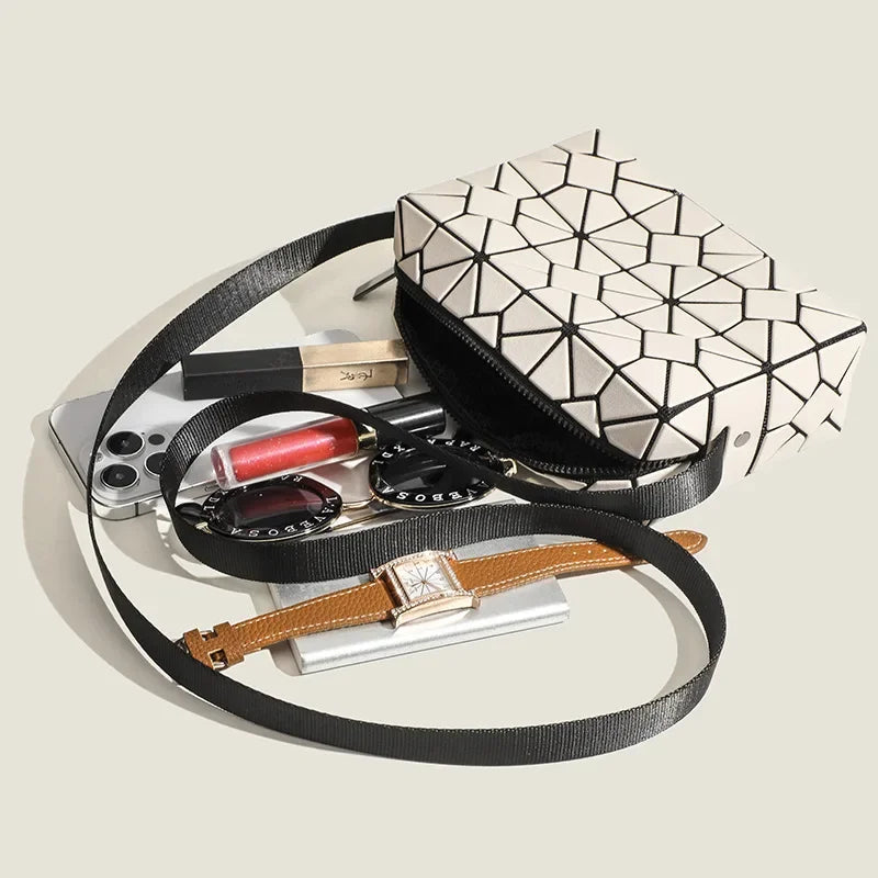 Elara Shoulder Bag