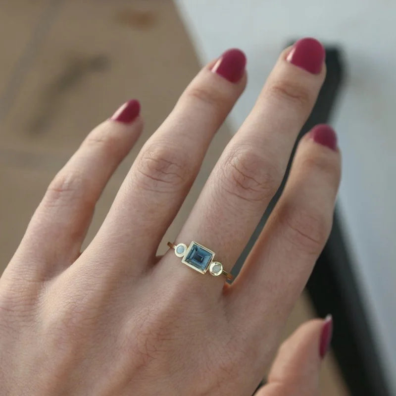Azmira Zircon Ring