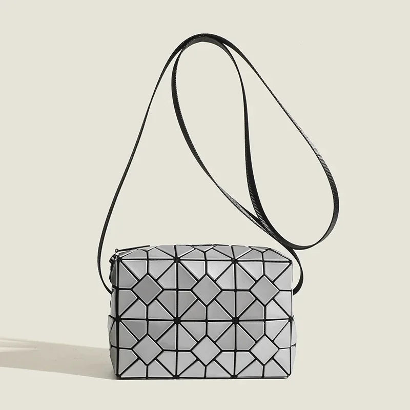 Elara Shoulder Bag