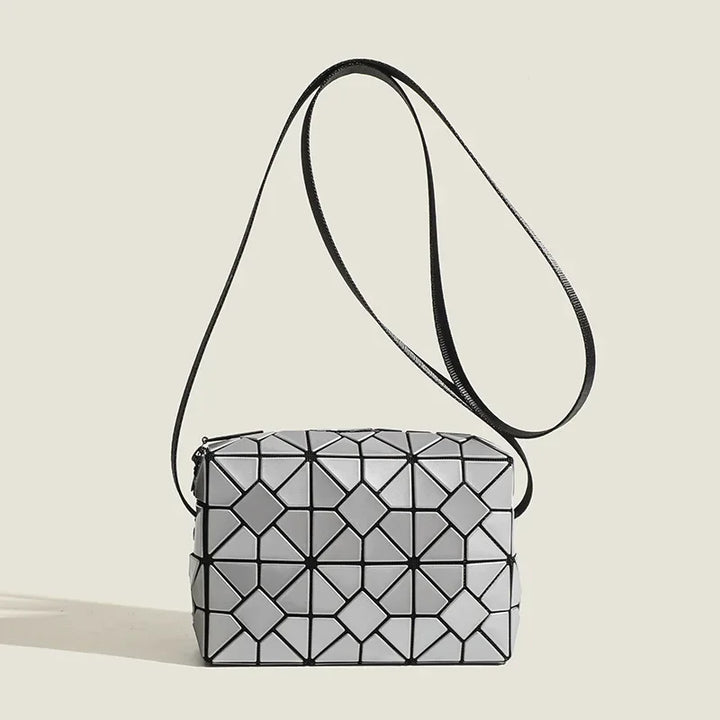 Elara Shoulder Bag
