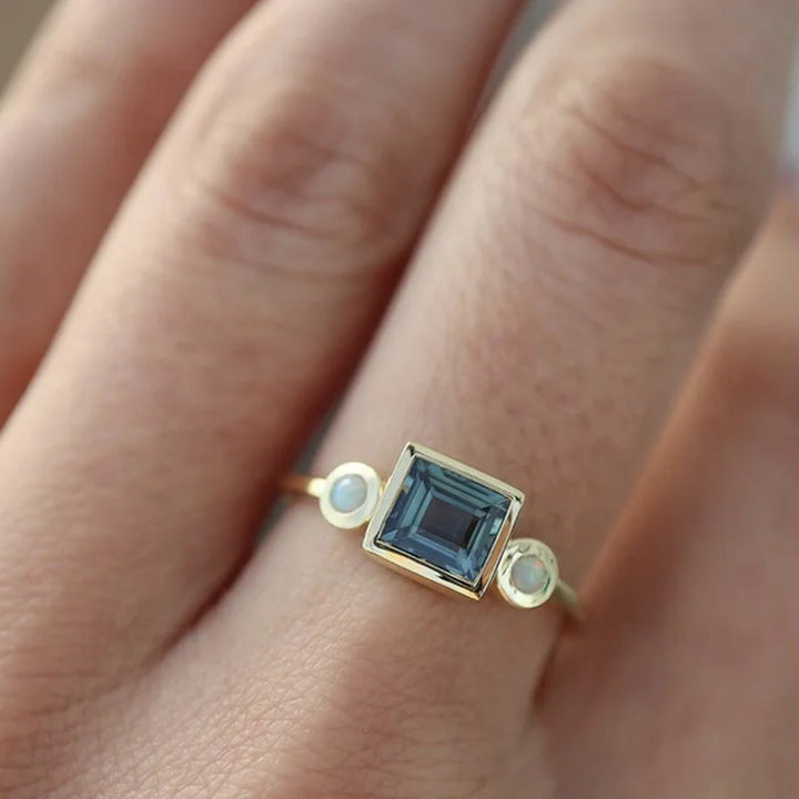 Azmira Zircon Ring