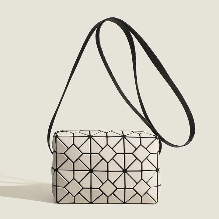 Elara Shoulder Bag