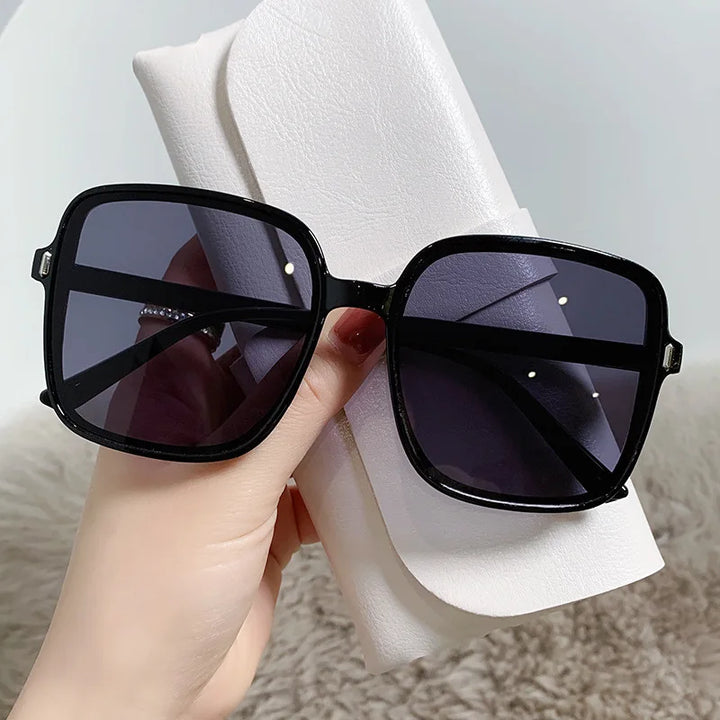 Aveline Retro Square Sunglasses
