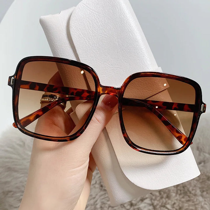 Aveline Retro Square Sunglasses